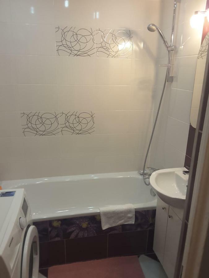 Apartament Dla Turystow Tychy Bagian luar foto